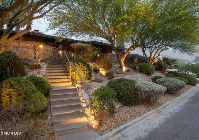 Photo 4 of Sale Pending at 4006 Flamingo Dr, El Paso, TX 79902 | MLS# 946667 | Listing updated on 2026-09-14