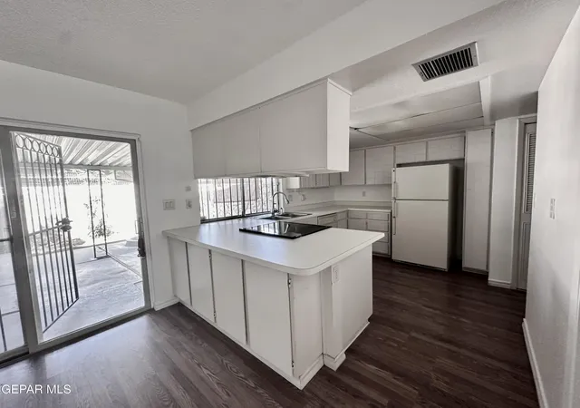 Photo 3 of Townhouse for sale at 212 Montego Bay Dr, El Paso, TX 79912 | MLS# 946603 | Listing updated on 2026-06-27