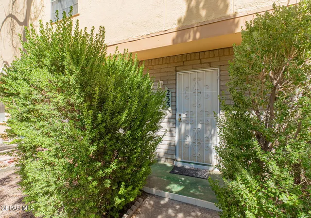 Photo 2 of Townhouse for sale at 233 Maricopa Dr #233, El Paso, TX 79912 | MLS# 946758 | Listing updated on 2026-08-07