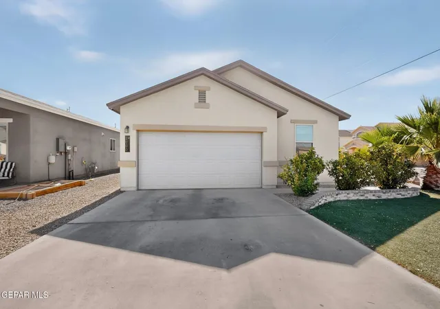 Homes for sale in Horizon City, TX | 1000 Skyblazer Pl, Horizon City, TX 79928 | MLS# 946393
