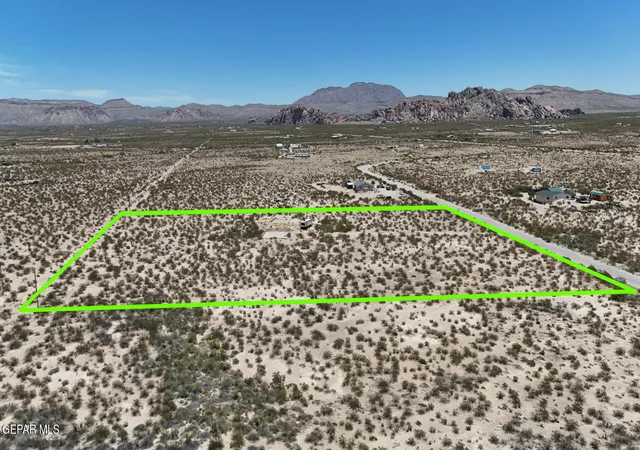 Photo 1 of Land for sale at 6733 Wagon Wheel Cir, El Paso, TX 79938 | MLS# 947274 | Listing updated on 2026-07-14