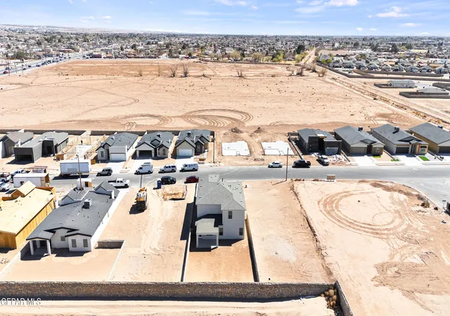 37th image of 985 Barbara Ave, Socorro, TX 79927 | MLS# 946497