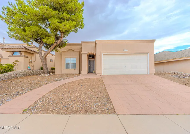 Homes for sale in El Paso, TX | 1420 Black Ridge Dr, El Paso, TX 79912 | MLS# 946600