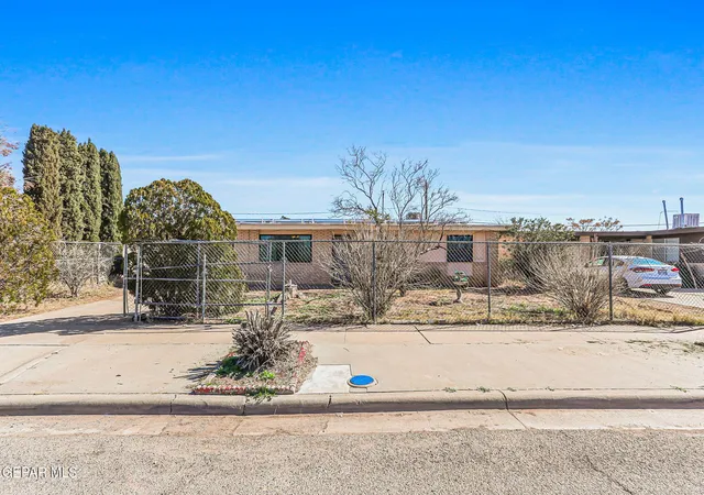 Photo 3 of Single family home for sale at 10548 Clearwater St, El Paso, TX 79924 | MLS# 946615 | Listing updated on 2026-09-10