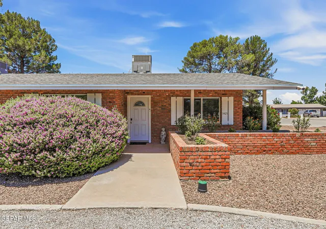 Photo 2 of Single family home for sale at 5425 Rockwood Rd, El Paso, TX 79932 | MLS# 946862 | Listing updated on 2026-09-14