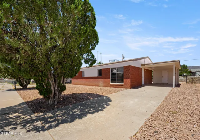 Photo 3 of Single family home for sale at 10329 Wilshire Dr, El Paso, TX 79924 | MLS# 946644 | Listing updated on 2026-07-14