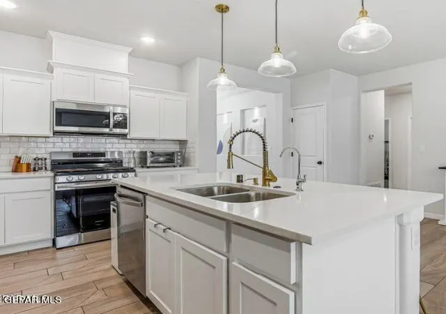 Photo 3 of Single family home for sale at 2421 Tony Harper St, El Paso, TX 79938 | MLS# 946677 | Listing updated on 2026-09-30
