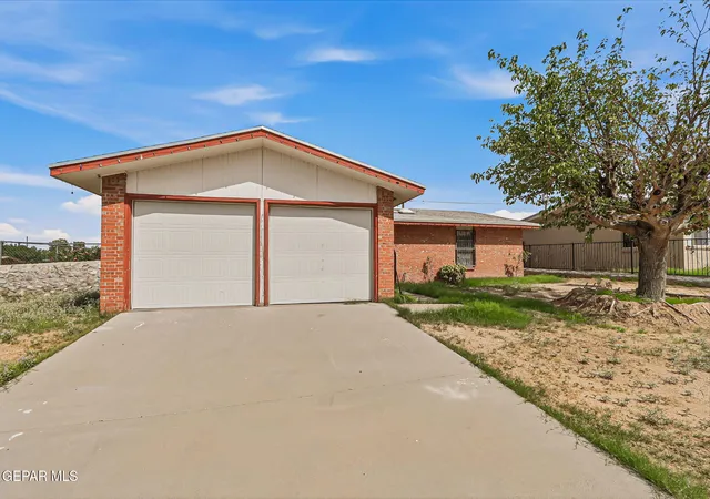 Homes for sale in El Paso, TX | 2168 Septiembre Dr, El Paso, TX 79935 | MLS# 946691