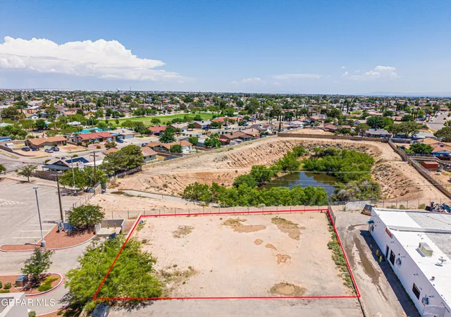 Photo 3 of House for sale at 3030 Trawood Dr, El Paso, TX 79936 | MLS# 946675 | Listing updated on 2026-06-29