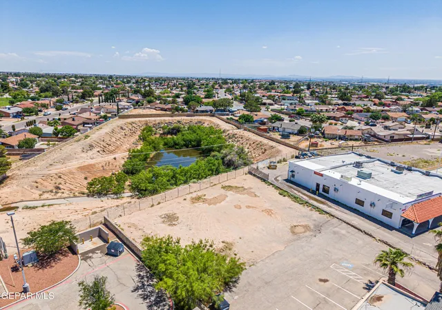 Photo 4 of House for sale at 3030 Trawood Dr, El Paso, TX 79936 | MLS# 946675 | Listing updated on 2026-06-29