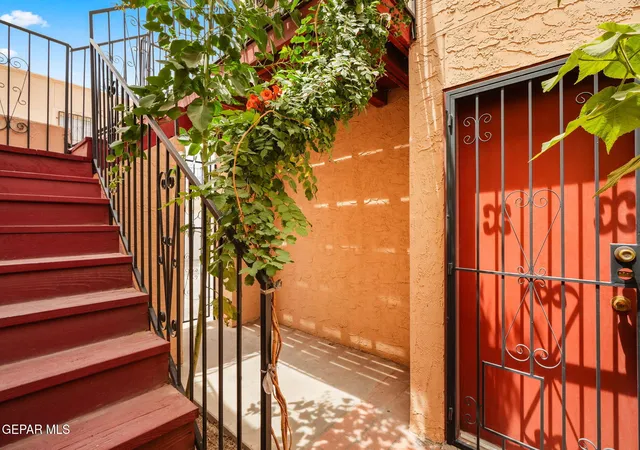 Homes for sale in El Paso, TX | 2520 San Jose Ave #2D, El Paso, TX 79930 | MLS# 946976