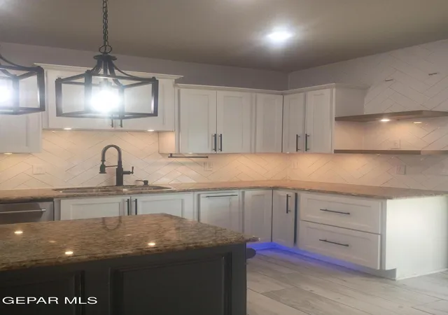 Photo 3 of Single family home for sale at 7612 Dawnlight Ln, El Paso, TX 79911 | MLS# 946725 | Listing updated on 2026-09-10
