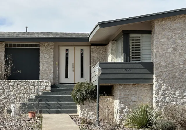 Photo 1 of Sale Pending at 1005 Singing Hills Dr, El Paso, TX 79912 | MLS# 946769 | Listing updated on 2026-09-16