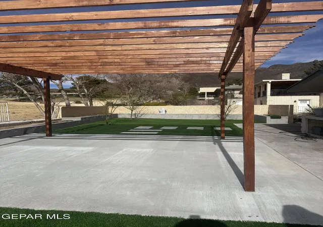 Photo 4 of Sale Pending at 1005 Singing Hills Dr, El Paso, TX 79912 | MLS# 946769 | Listing updated on 2026-09-16