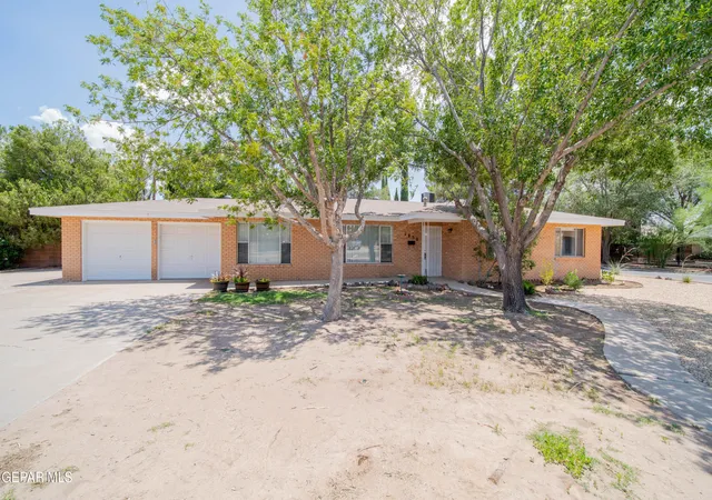 Homes for sale in Las Cruces, NM | 1850 Debby Cir, Las Cruces, NM 88005 | MLS# 946816