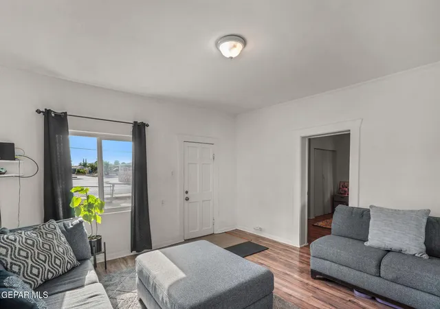 3rd image of 120 Pendale Rd, El Paso, TX 79907 | MLS# 946890