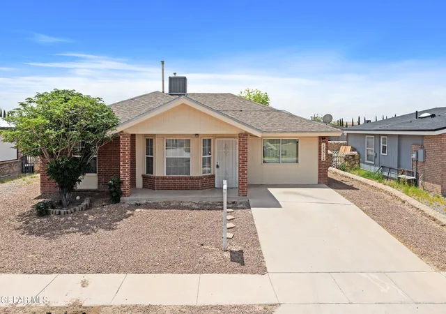 Homes for sale in Horizon City, TX | 14312 Desierto Bello Ave, Horizon City, TX 79928 | MLS# 946887