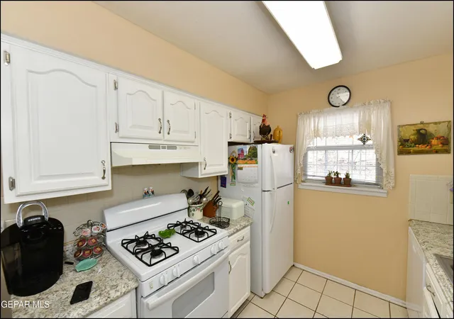 Photo 4 of Single family home for sale at 10725 Saigon Dr, El Paso, TX 79925 | MLS# 946832 | Listing updated on 2026-09-09