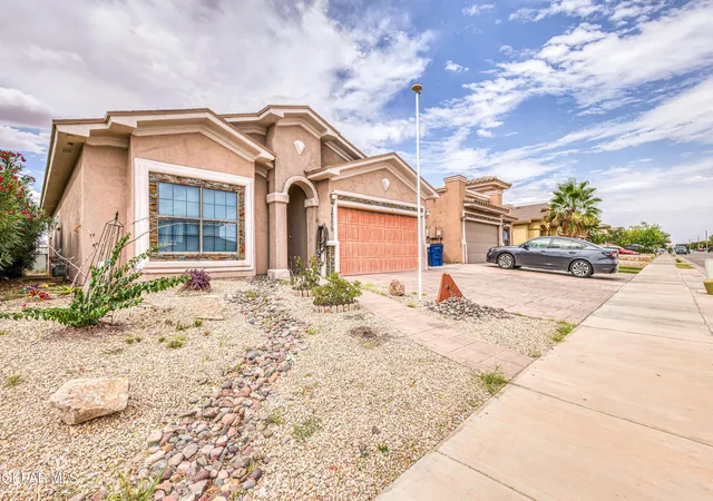 Photo 3 of Single family home for sale at 14209 Rattler Point Dr, El Paso, TX 79938 | MLS# 946863 | Listing updated on 2026-10-12