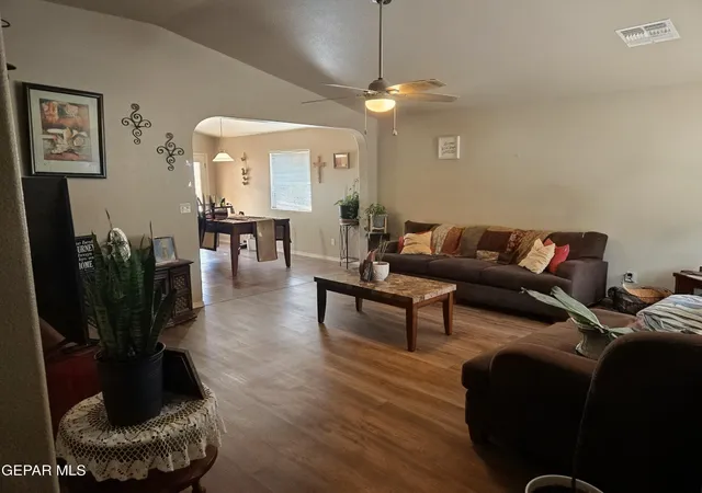 4th image of 949 Danny Sanchez Pl, Anthony, TX 79821 | MLS# 946865