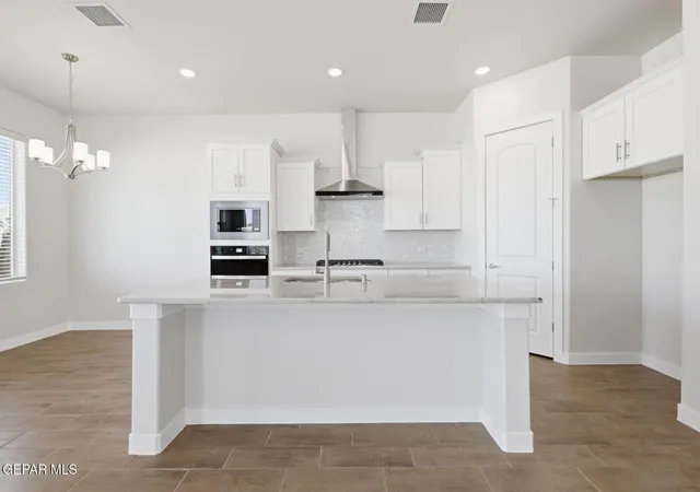 Photo 3 of Single family home for sale at 13309 Emerald Wind Ct, Horizon City, TX 79928 | MLS# 946866 | Listing updated on 2026-09-07