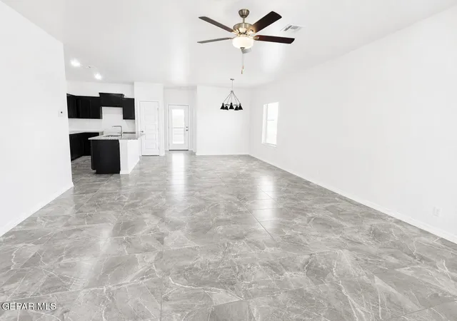 4th image of 922 Andrew Arroyos Dr, Socorro, TX 79927 | MLS# 946871