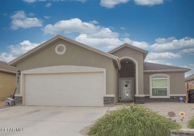Homes for sale in Horizon City, TX | 1017 Summer Lake St, Horizon City, TX 79928 | MLS# 946915