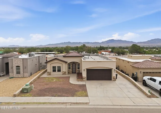 Homes for sale in Sunland Park, NM | 136 Tuscan Ridge Cir, Sunland Park, NM 88008 | MLS# 946922