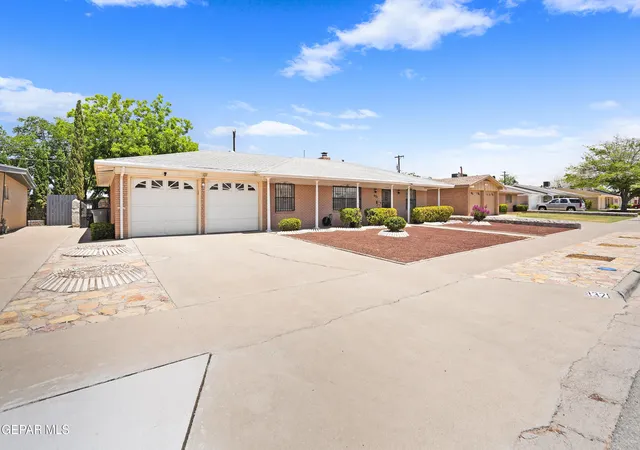 Photo 2 of Single family home for sale at 8321 Cielo Vista Dr, El Paso, TX 79925 | MLS# 946991 | Listing updated on 2026-09-12