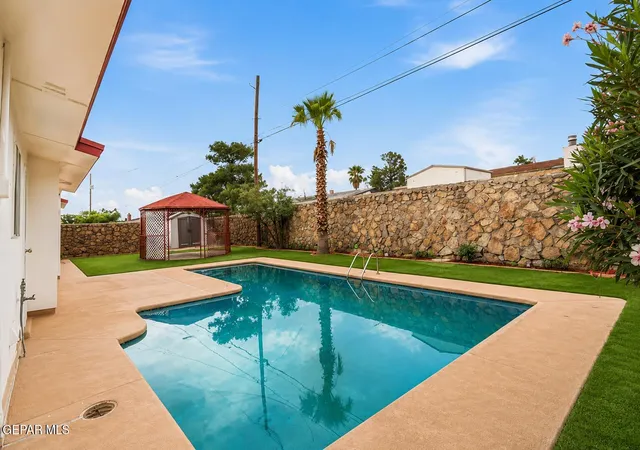 16th image of 326 Bright Water Ln, El Paso, TX 79912 | MLS# 946979