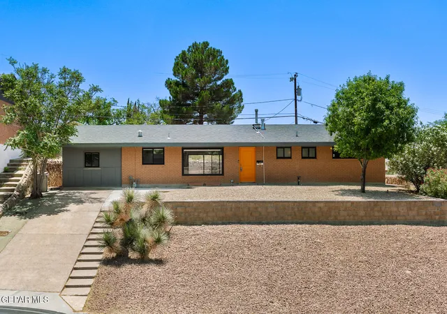 Photo 3 of Single family home for sale at 814 Galloway Dr, El Paso, TX 79902 | MLS# 947448 | Listing updated on 2026-09-19