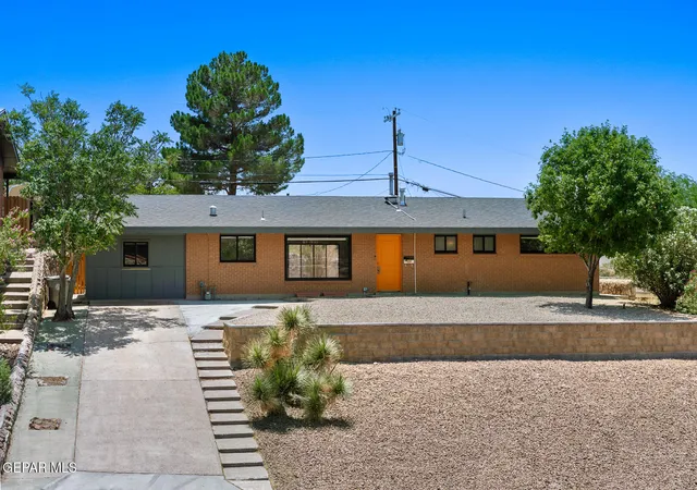 Photo 4 of Single family home for sale at 814 Galloway Dr, El Paso, TX 79902 | MLS# 947448 | Listing updated on 2026-09-19