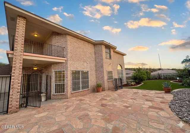 Photo 3 of Single family home for sale at 6261 Los Bancos Dr, El Paso, TX 79912 | MLS# 946995 | Listing updated on 2026-09-01