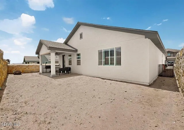 Homes for sale in Horizon City, TX | 12804 Indian Canyon Dr, Horizon City, TX 79928 | MLS# 947079