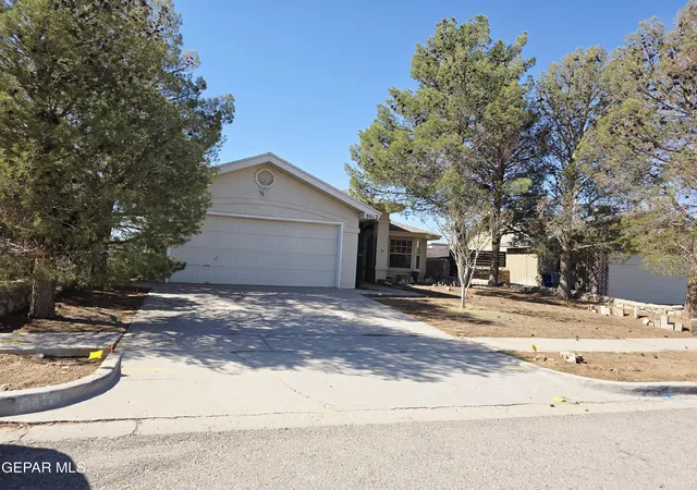 Photo 2 of Sale Pending at 8612 Centennial Dr, El Paso, TX 79912 | MLS# 947126 | Listing updated on 2026-09-17