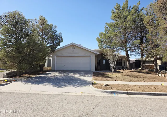 Photo 3 of Sale Pending at 8612 Centennial Dr, El Paso, TX 79912 | MLS# 947126 | Listing updated on 2026-09-17