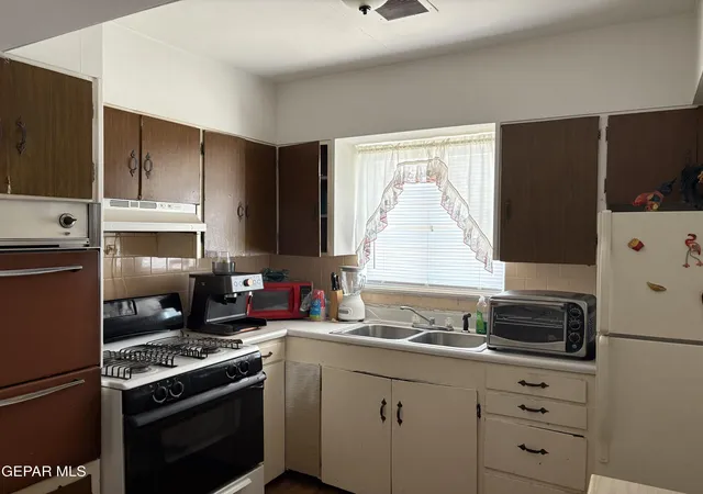 Photo 3 of Single family home for sale at 7079 Canary, El Paso, TX 79915 | MLS# 947506 | Listing updated on 2026-07-28