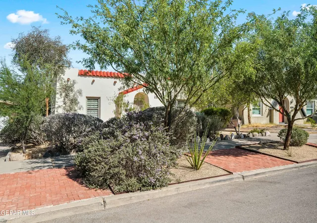Photo 3 of Sale Pending at 1019 Kelly Wy, El Paso, TX 79902 | MLS# 947087 | Listing updated on 2026-09-06