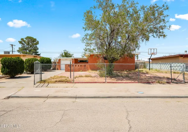 Photo 3 of Single family home for sale at 5107 Wally Dr, El Paso, TX 79924 | MLS# 947102 | Listing updated on 2026-07-07