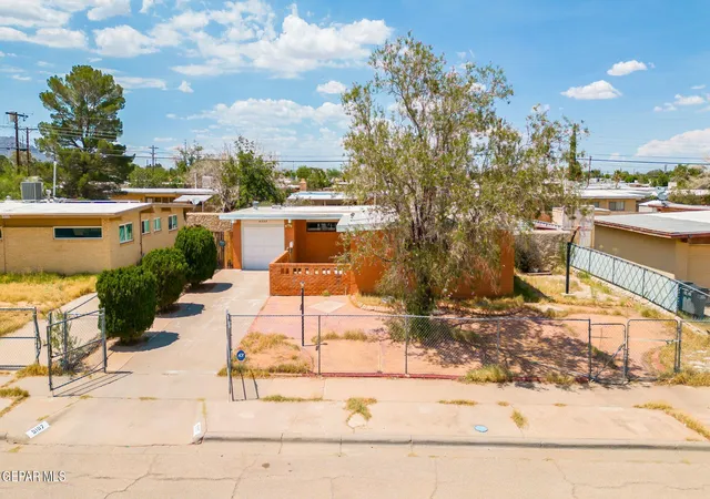 Photo 4 of Single family home for sale at 5107 Wally Dr, El Paso, TX 79924 | MLS# 947102 | Listing updated on 2026-07-07