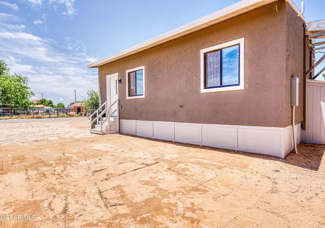 Photo 2 of Sale Pending at 3701 Julie Marie Pl, El Paso, TX 79938 | MLS# 947098 | Listing updated on 2026-09-08