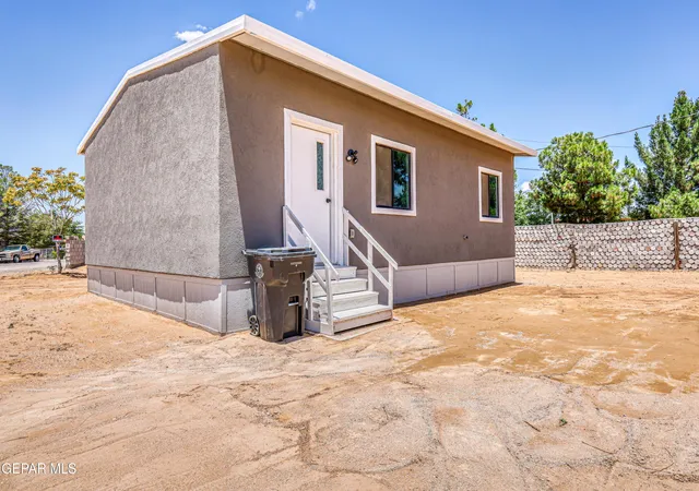 Photo 4 of Sale Pending at 3701 Julie Marie Pl, El Paso, TX 79938 | MLS# 947098 | Listing updated on 2026-09-08