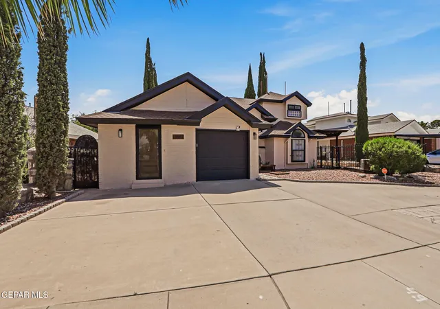 Photo 3 of Single family home for sale at 10917 Whitehall Dr, El Paso, TX 79934 | MLS# 947096 | Listing updated on 2026-08-04