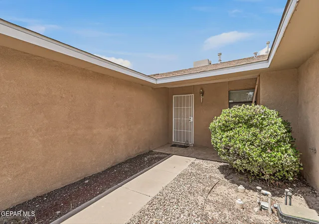 Photo 4 of Single family home for sale at 4721 Rio Vista Dr, Las Cruces, NM 88007 | MLS# 947878 | Listing updated on 2026-09-03