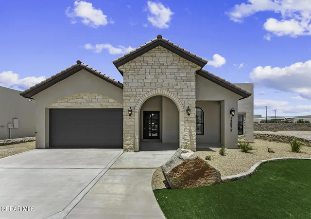 Photo 2 of Single family home for sale at 13441 Emerald Walk Ct, Horizon City, TX 79928 | MLS# 947151 | Listing updated on 2026-09-29