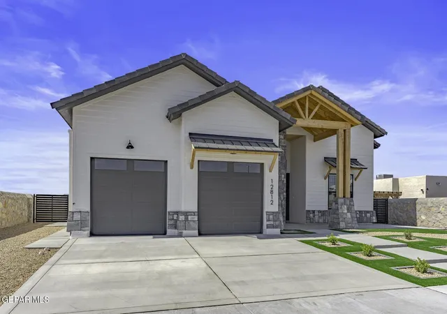 Photo 2 of Single family home for sale at 13462 Emerald Autumn Ln, Horizon City, TX 79928 | MLS# 947155 | Listing updated on 2026-09-29