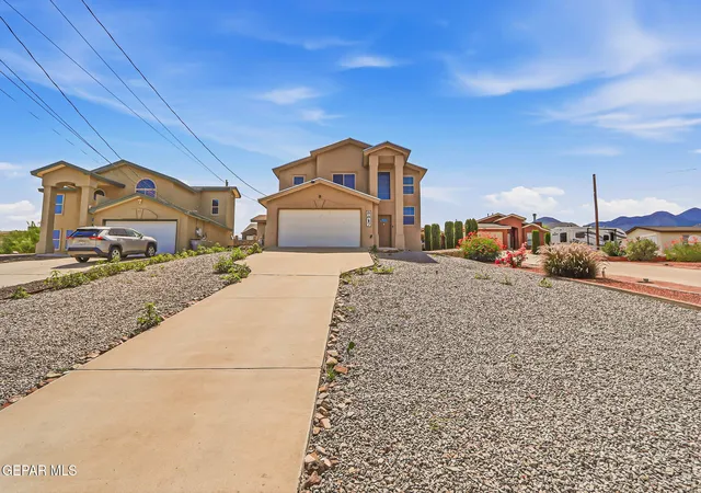 Photo 3 of Sale Pending at 8817 Polaris St, El Paso, TX 79904 | MLS# 947175 | Listing updated on 2026-09-18