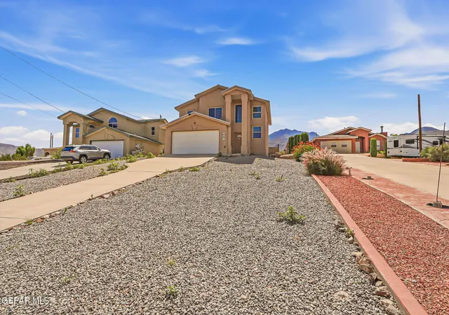 Photo 3 of Sale Pending at 8817 Polaris St, El Paso, TX 79904 | MLS# 947175 | Listing updated on 2026-09-18