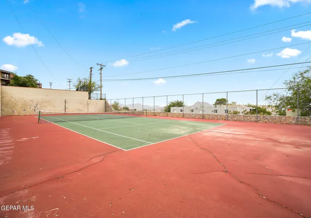 4th image of 4433 N Stanton St, El Paso, TX 79902