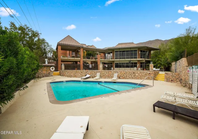 2nd image of 4433 N Stanton St, El Paso, TX 79902